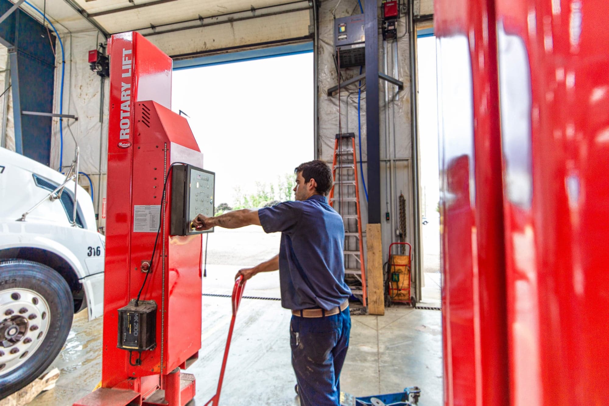 Wheel balancing and alignment services